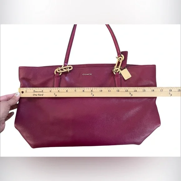 Women’s Coach Handbag, Wallet And Cosmetic Set Hot Pink Or Magenta 16.5 W X 10 H - Picture 5 of 15